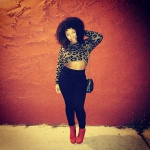 Hi-Waist Jeans in black