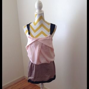 🙅GIFTED Baby Pink & taupe color block dress❤️