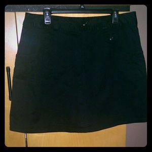 Black skort