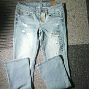 SOLD!!  AEO Skinny Kick Jean 4 S