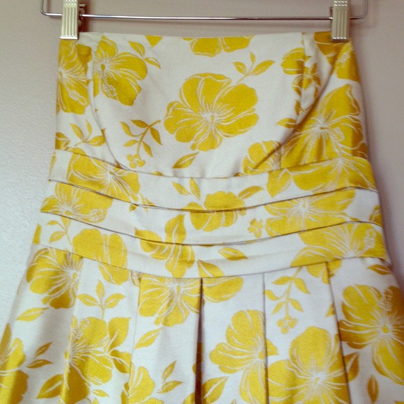 💥Ann Taylor floral dress💥