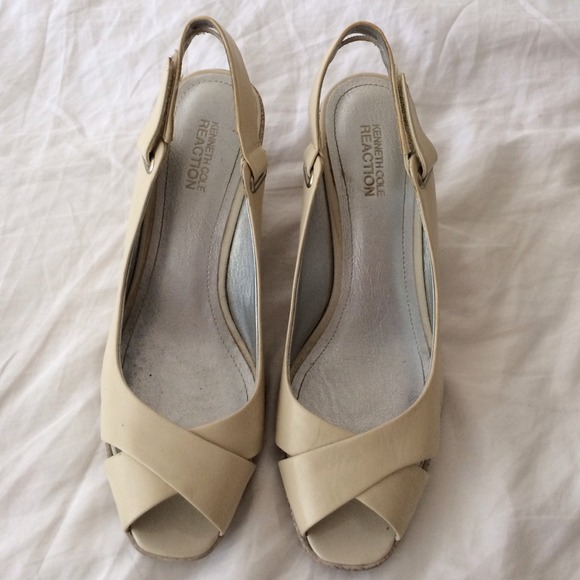 Kenneth Cole Slingback Creme Wedges