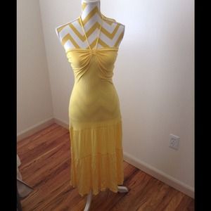 Yellow beach dress ☀️