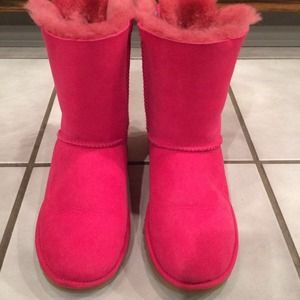 Authentic Ugg Pink Button Bailey Bows Size 8