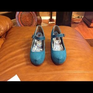 Dollhouse Women's Dolly Platform Pump,Teal