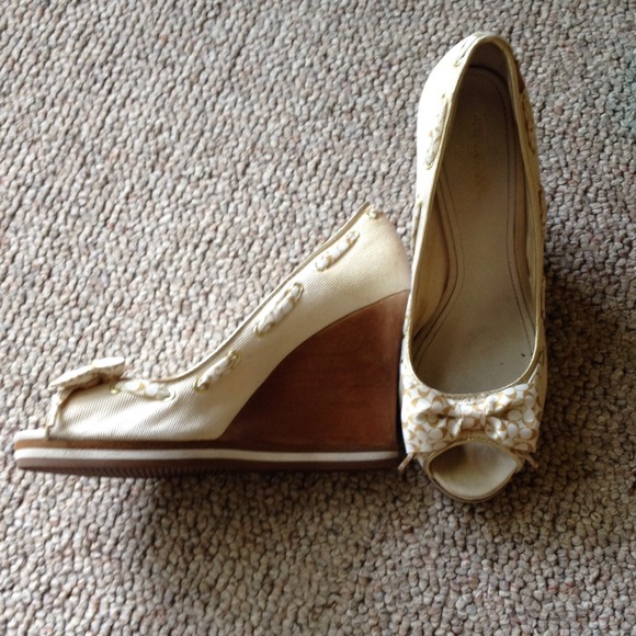*REDUCED-Authentic Coach peep-toe wedges with bow.