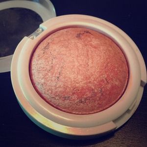 Hard Candy Baked Blush in "Pinup"