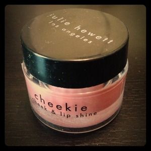 Julie Hewett lip & cheek stain in "Jami"