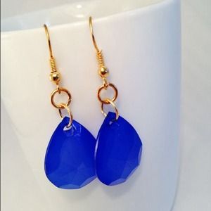 Blue teardrop earrings