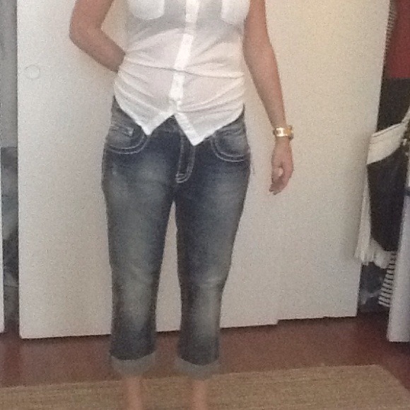 NWT Miss Me BF Capri Jeans