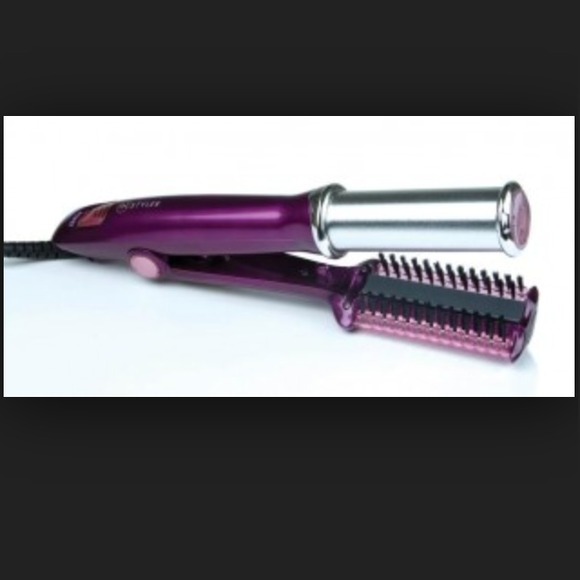 Instyler with accessories.