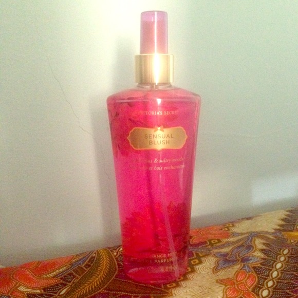 Victoria's Secret body mist perfume