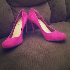 Jessica Simpson fuchsia stilettos