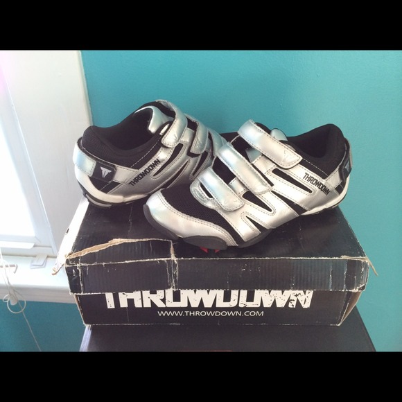 Throwdown by Affliction MMA VICTORY Boxing Sneaker