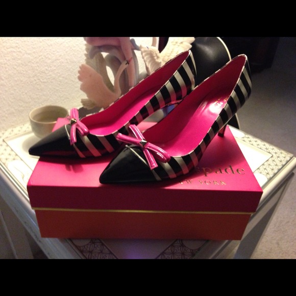 Kate Spade black & white striped heels