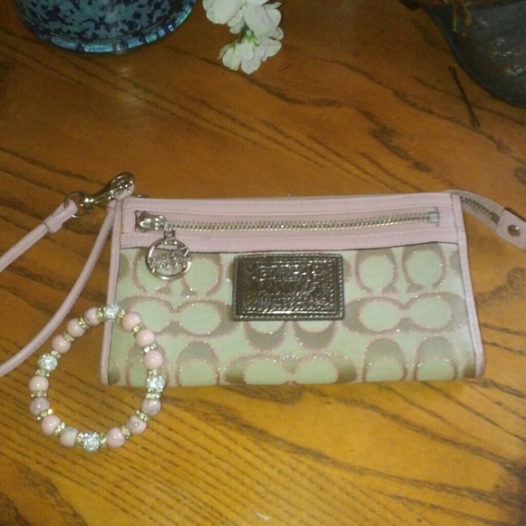 Coach Poppy wallet/wristlet