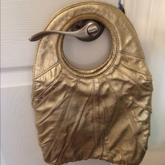 Goldenbleu handbag.
