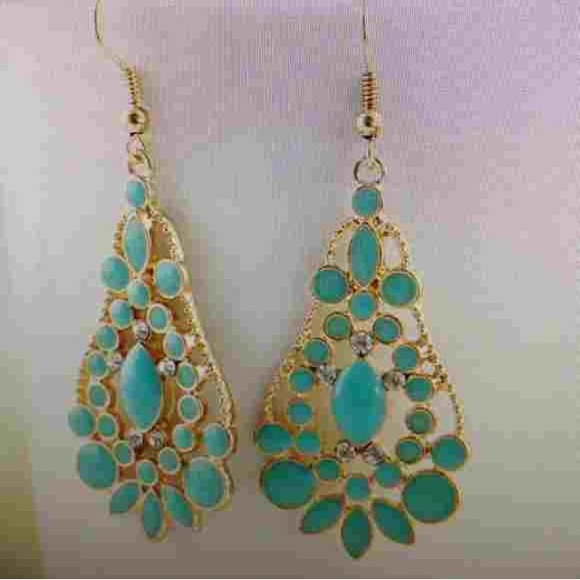 🐳🐬Gold Plate Aqua Earrings - Picture 2 of 2