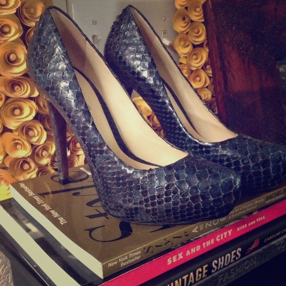 Alexandre Birman Shoes - { S A L E } Alexandre Birman Snakeskin Heels