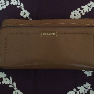 Coach wallet. Brown.