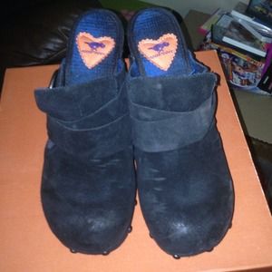 **REDUCED! Rocket dog clog/heel