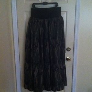 Custom high waist army print maxi skirt,zip close.