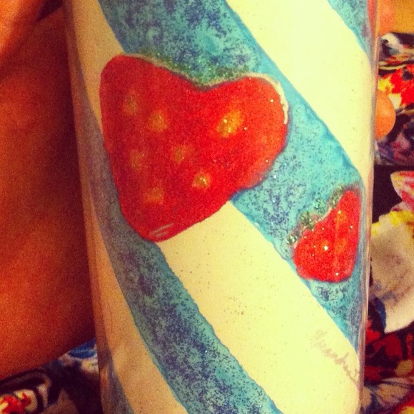 Strawberry fields MuG designed by me - Picture 3 of 4