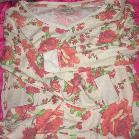 Cute Abercrombie top