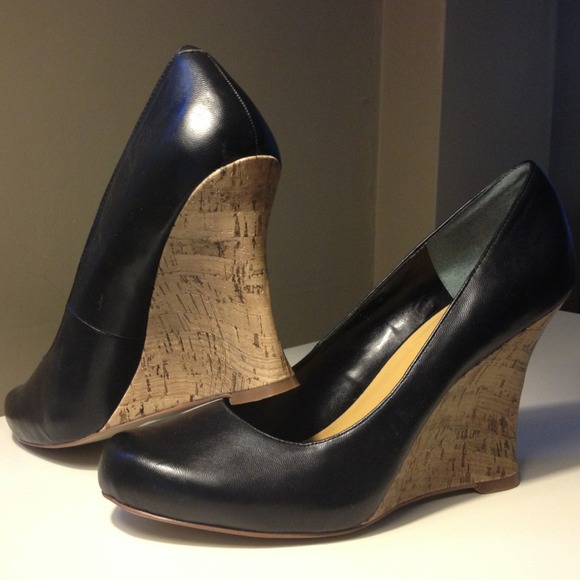 nine west wedge pump