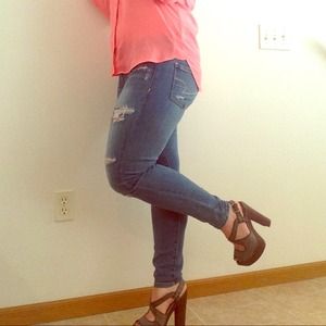 American Eagle distressed jeggings!