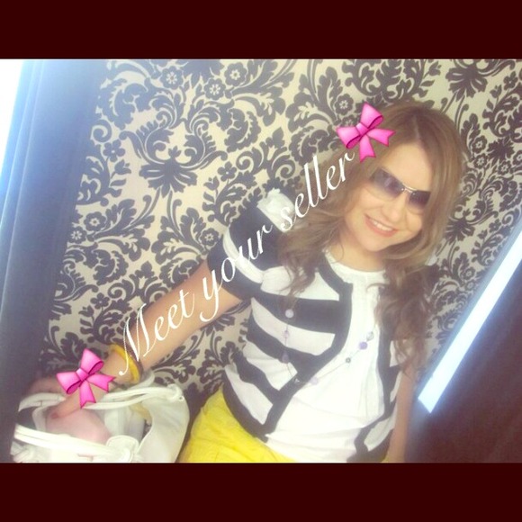 Meet your Seller! 🎀ChicVeganista🎀