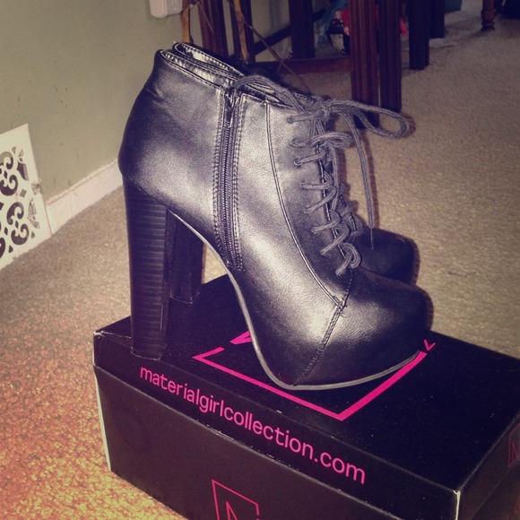 Black high heel booties!