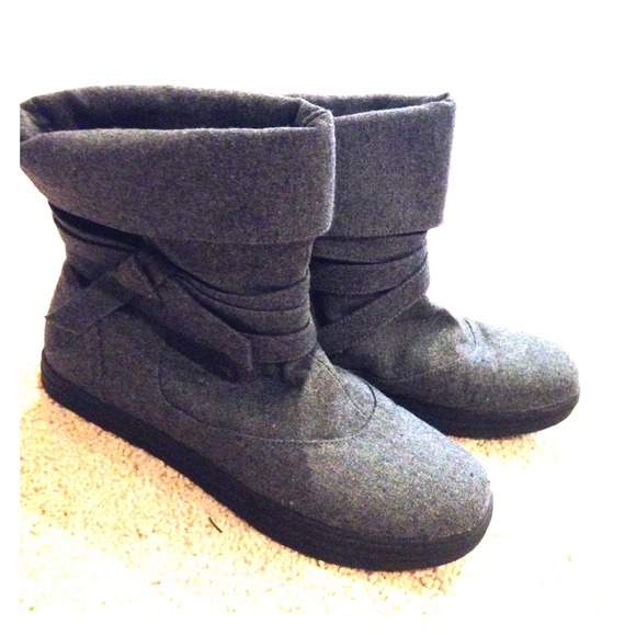 Slouchy grey ankle boots