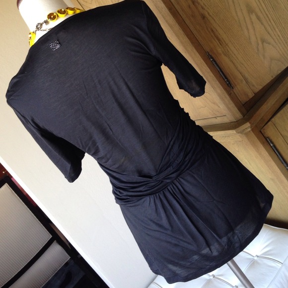 Burberry black tee - Picture 2 of 4