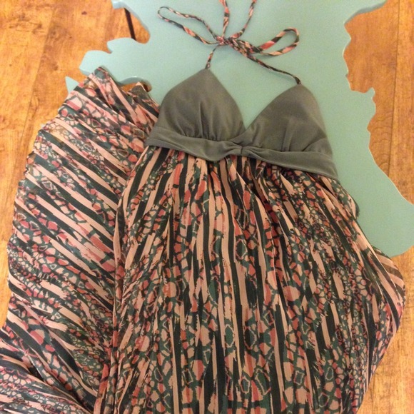 Small DKNY chiffon maxi dress