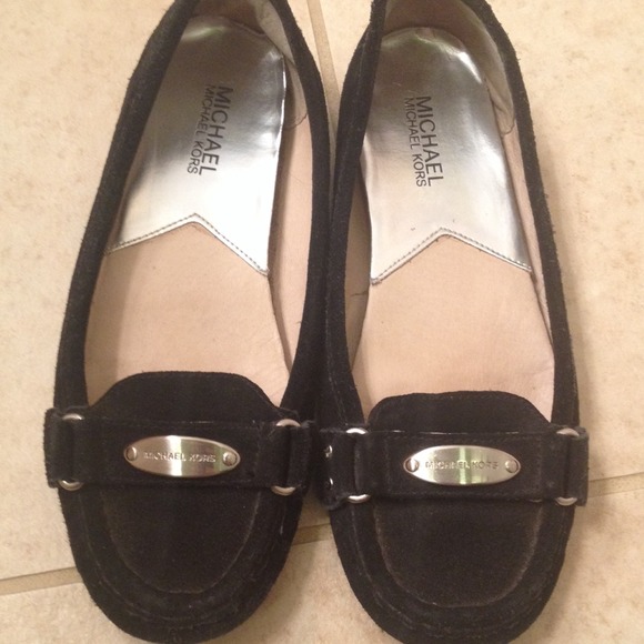 **ON HOLD**MICHAEL Michael Kors Flats