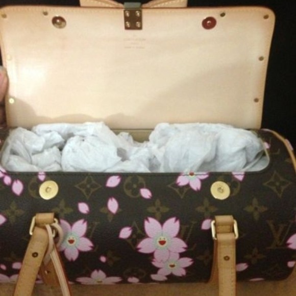 ⛔️SOLD⛔️Louis Vuitton Cherry Blossom Papillon - Picture 2 of 4