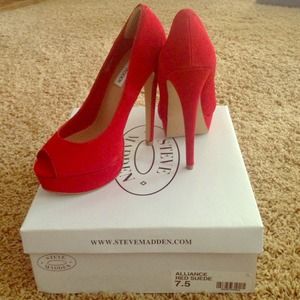 Steve Madden red pumps bundle with beige wedges!!