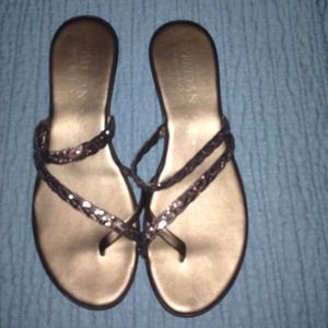 🎉🎉 PRICE REDUCED 🎉🎉 Pretty sandals