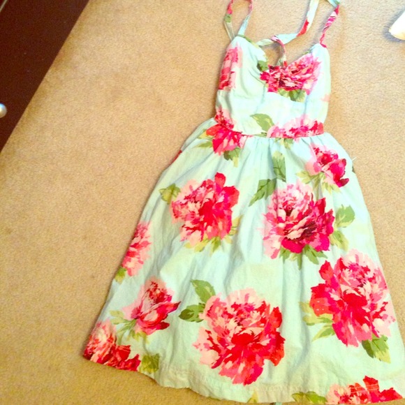 Poofy, floral Abercrombie and Fitch dress!