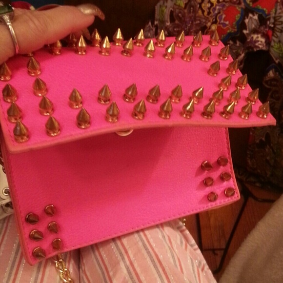 Gifted BRIGHT PINK SHOULDER PURSE - Picture 3 of 3