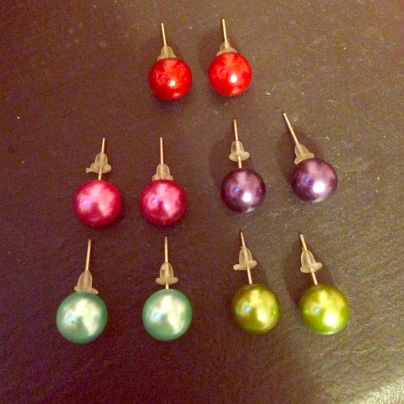 Multicolored pearl earrings