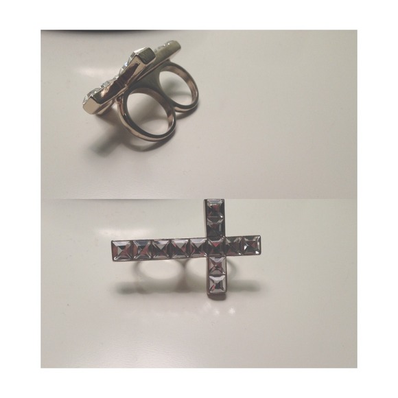 Cross two finger ring