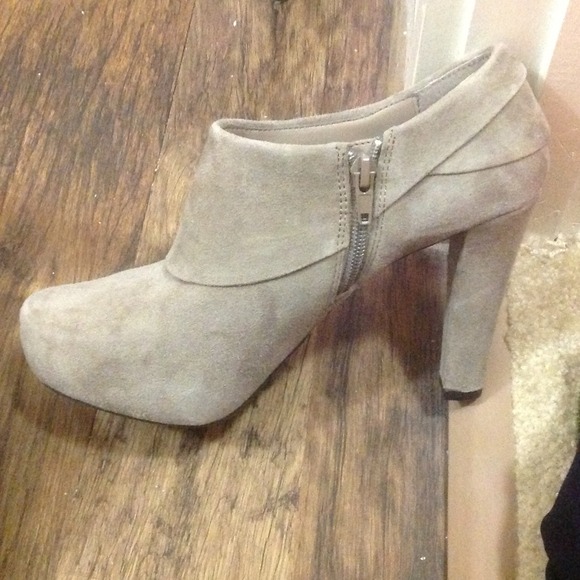 Grey suede me Too booties - Picture 3 of 3