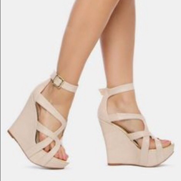 Shanini shoe dazzle heels 😍