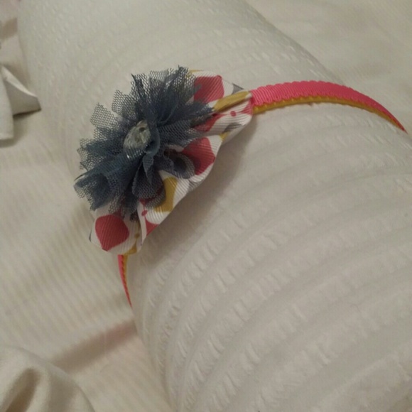 YAYA ribbon and tulle flower headband (handmade) - Picture 2 of 4
