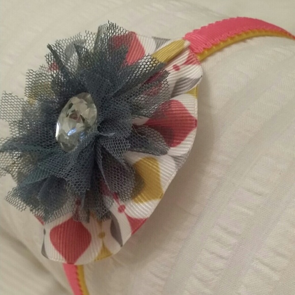 YAYA ribbon and tulle flower headband (handmade) - Picture 3 of 4