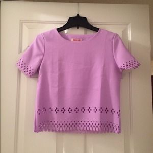 Trendy pastel cutout top