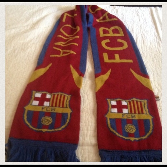 Barcelona soccer scarf