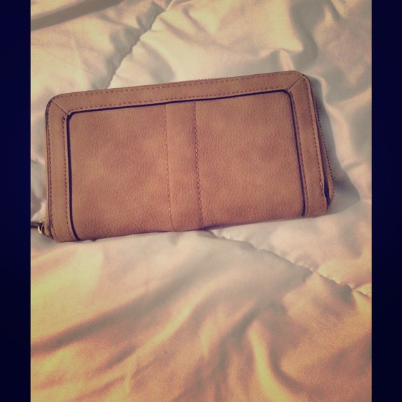 Light tan wallet- new!